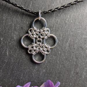 Kurosu Chainmaille Pendant
